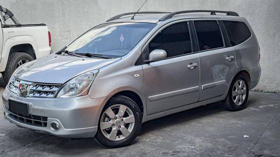 NISSAN GRAND LIVINA 1.8 SL 16V FLEX 4P AUTOMÁTICO